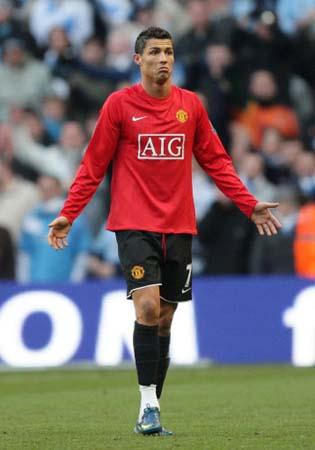 欧冠赛场精彩瞬间：巴萨2-0战胜国际米兰,（欧冠名场面：巴萨2-0力克国际米兰）