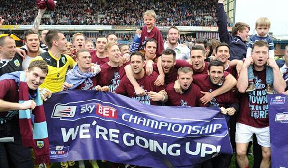 中超冠军数排行：海港4次夺冠并列第二，广州恒大8冠遥遥领先（中超夺冠次数榜：广州恒大8冠领跑，海港4冠并列第二）