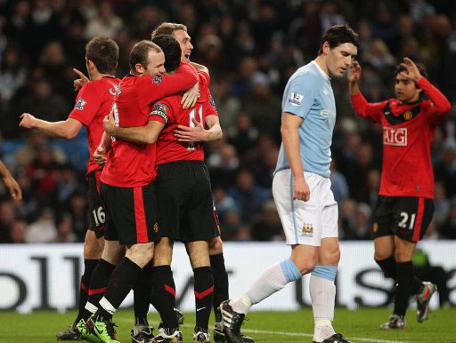 中场核心连续送出致命直塞