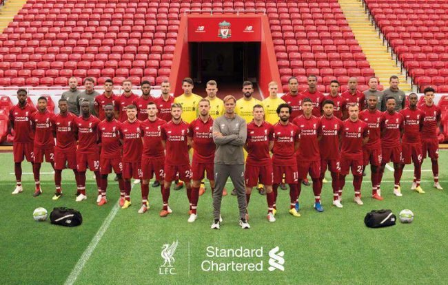 这是中后卫？范德芬长途奔袭神似孙兴慜的普斯卡什奖进球（中卫也能这样？范德芬长途奔袭复刻孙兴慜普斯卡什神球）