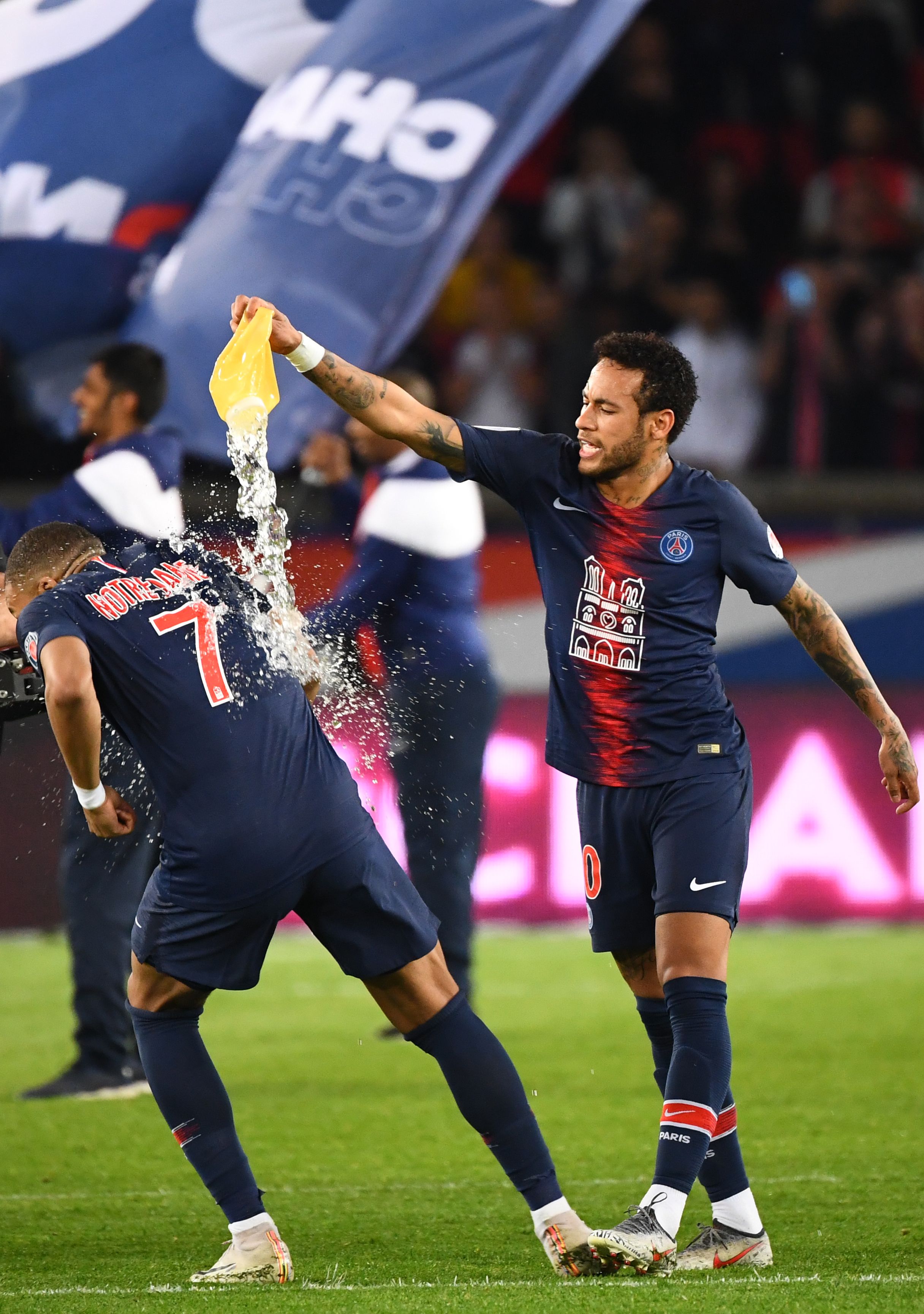 阿莱格里：对阵国米需踢出高水准，劳塔罗尤其能左右关键比赛（阿莱格里：战国米需拿出顶级状态，劳塔罗堪称关键战胜负手）