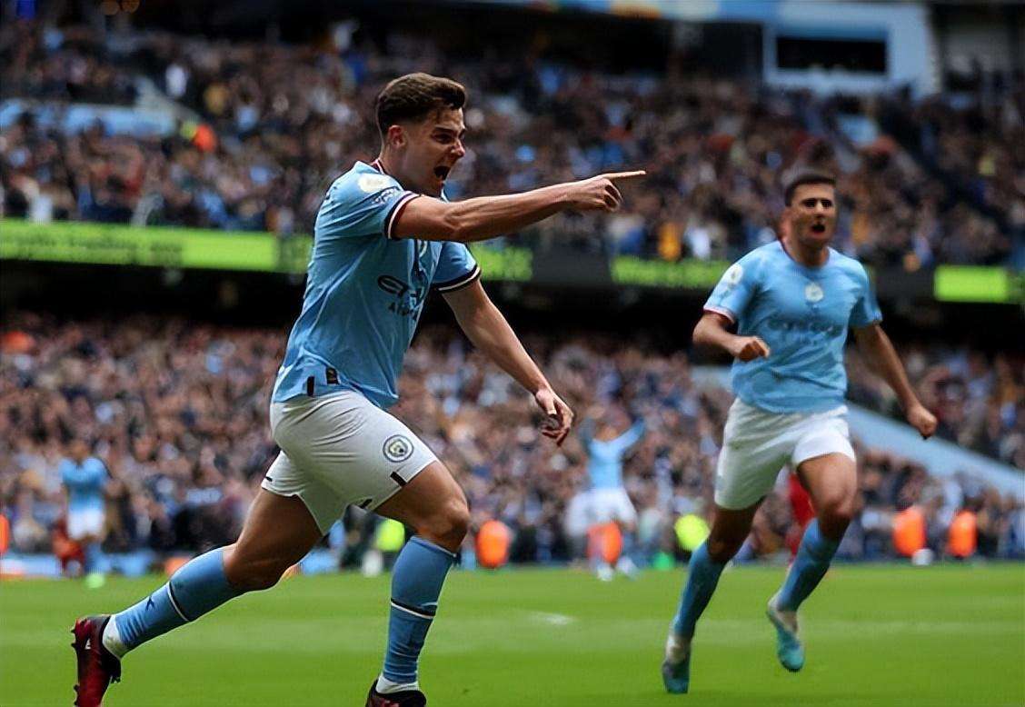 哈兰德26岁之前欧冠已打入54球，仅次于梅西（未满26岁欧冠进54球，哈兰德仅次梅西）