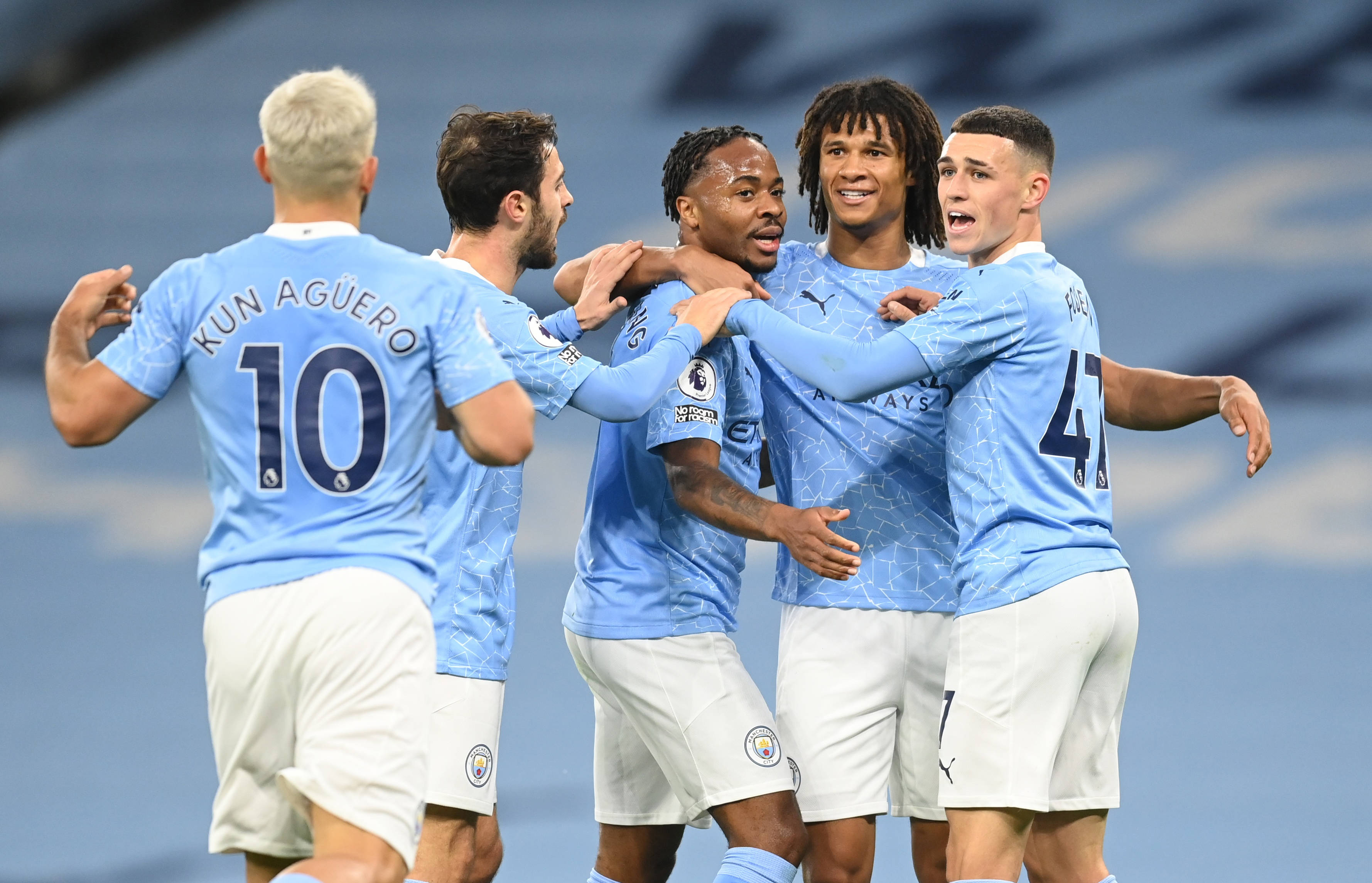 德转预热戴维身价：最高4500万欧不变，最低下跌至3000万欧（德转前瞻戴维身价：上限维持4500万欧，下限下调至3000万欧）