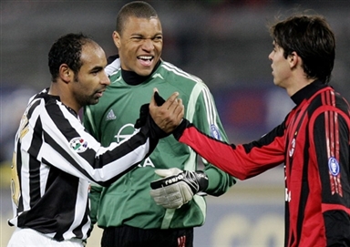 英超本周最佳阵容：曼城三人表现出色，但布鲁诺抢尽风头（英超周最佳：曼城三将状态火热，布鲁诺成最大赢家）