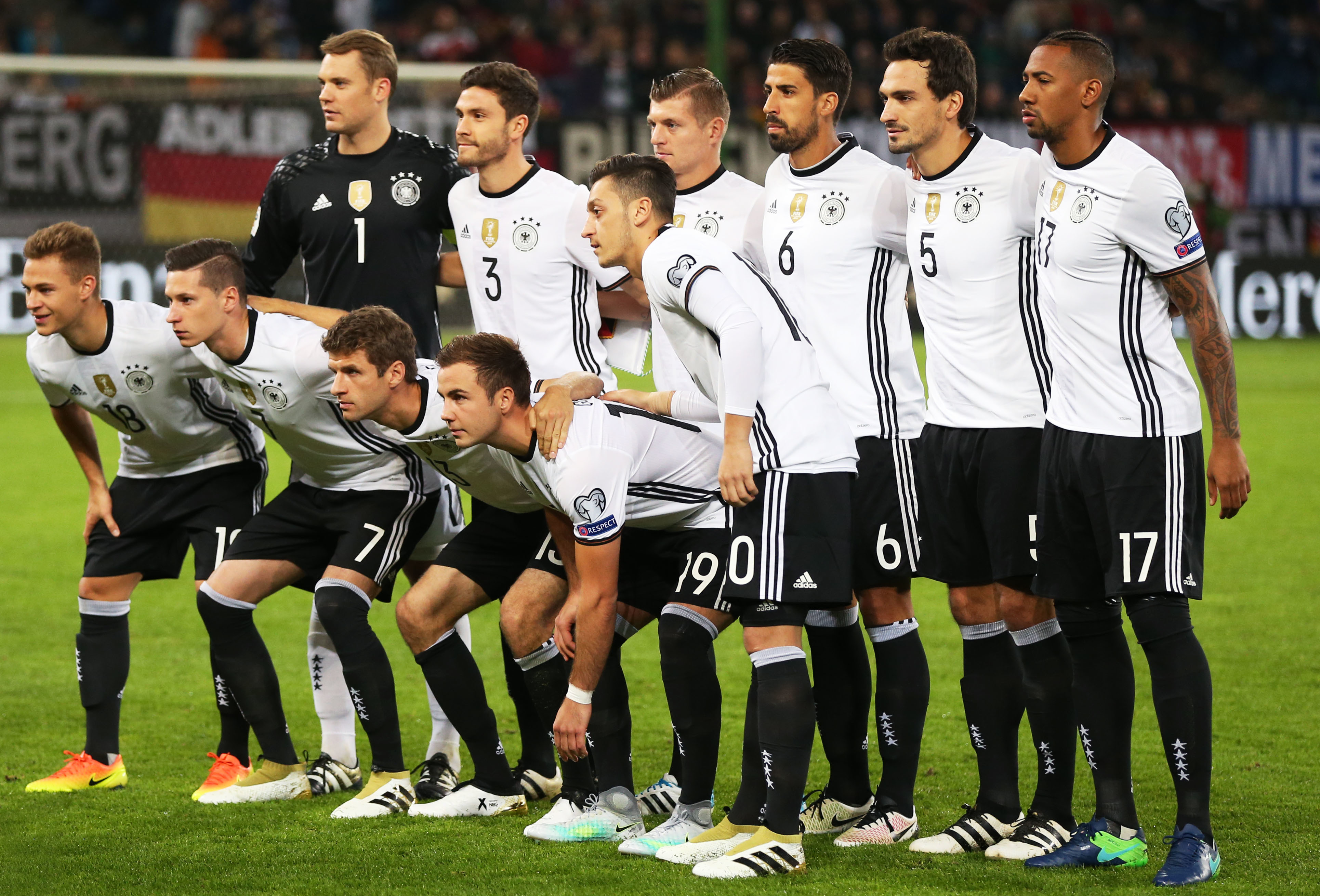 火箭主场大胜太阳，汤普森31分+杜兰特28+8助球队登顶西部第二（火箭主场大破太阳：汤普森31分、杜兰特28+8，球队升至西部第二）