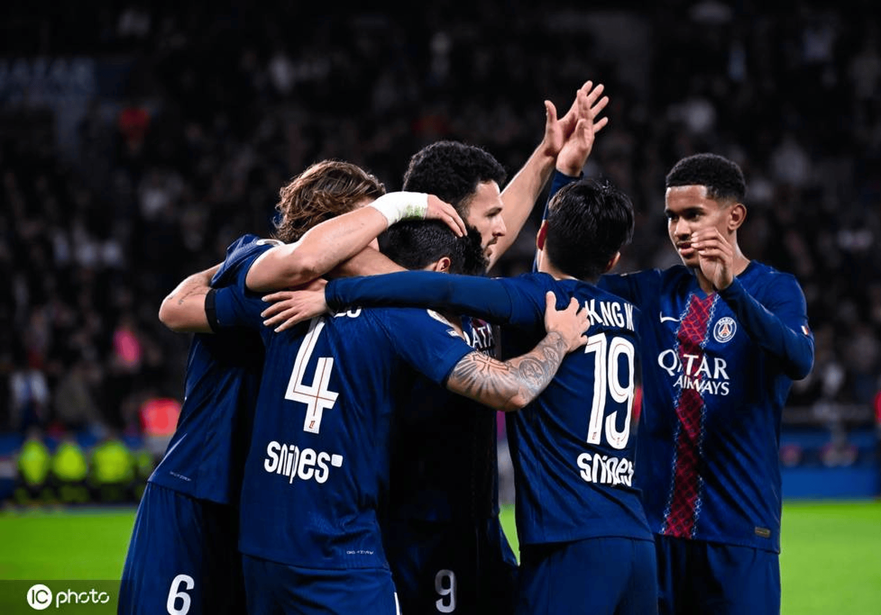 有望首发！曝萨拉赫与斯洛特关系缓和 他将回归利物浦阵容（萨拉赫与斯洛特关系回暖，或将首发回归利物浦阵容）