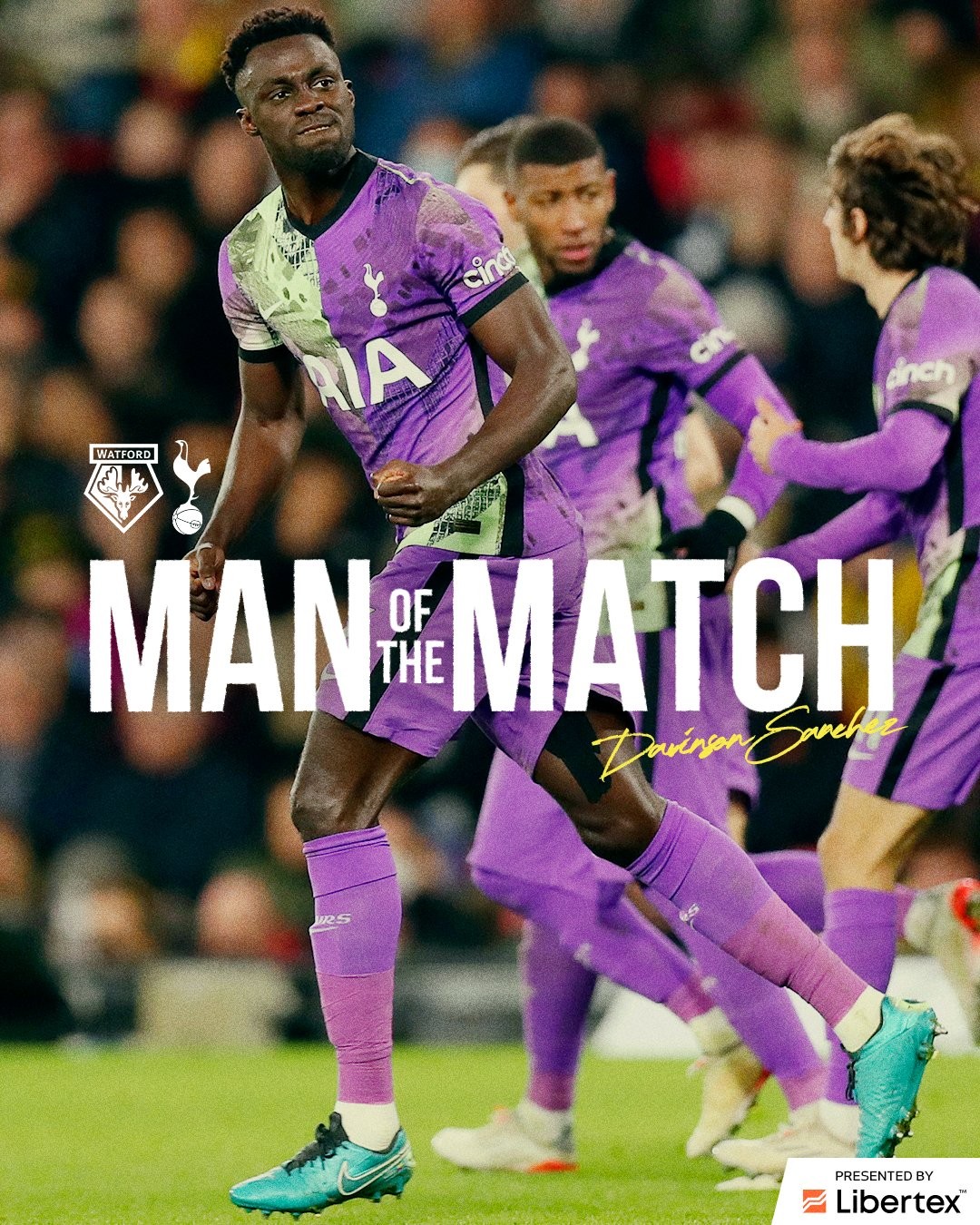 伊宁队问鼎2025年“喀什杯”李景亮现身现场和球员共跳新疆舞庆祝（2025年“喀什杯”伊宁队夺冠，李景亮到场与球员共跳新疆舞庆祝）