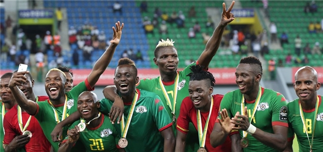 布朗打成辽宁第一外援！无球有球随意拿捏，三分精准，可重用！（布朗坐稳辽篮头号外援：持球无球皆强，三分准，值得重用）