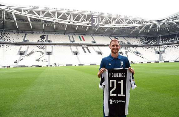 皇社主席：球迷对苏契奇不满意，但他是很多队梦寐以求的球员（皇家社会主席：尽管球迷不满苏契奇，他仍是多队渴望引进的球员）