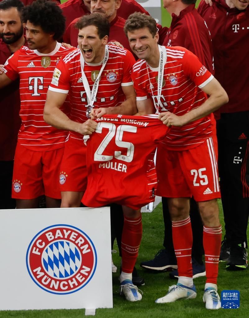 喜忧参半！广东新外援奎恩首秀狂砍27分8板4助攻 力劈篮筐但三分球失准（一喜一忧！广东新援奎恩处子战27分8板4助，攻筐强硬但三分失灵）