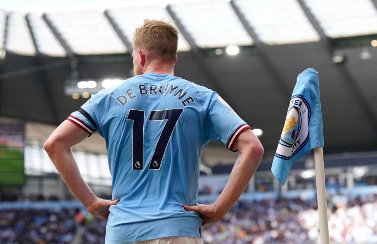 未满21岁意甲赛季至少前15场打进5球，伊尔迪兹比肩皮耶罗（伊尔迪兹未满21岁意甲前15场攻入5球，追平皮耶罗纪录）