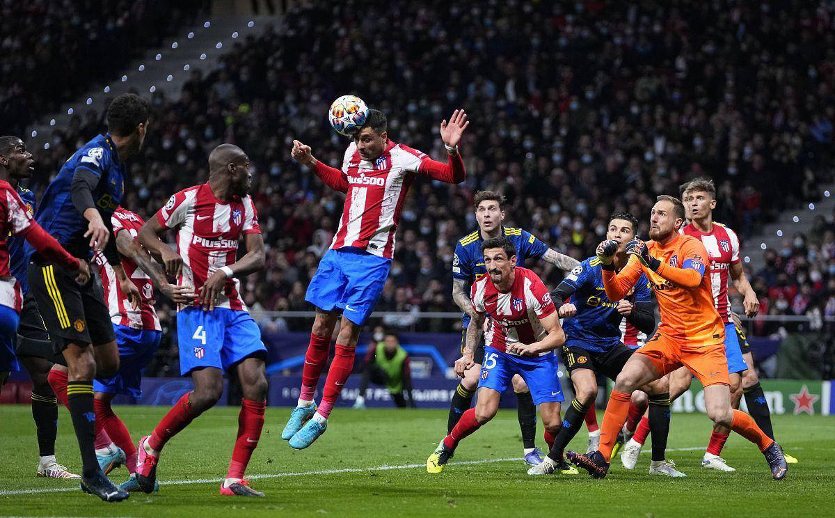 西蒙斯：很开心见到孙兴慜，他是热刺传奇&我很荣幸继承7号（西蒙斯：与孙兴慜相见很开心，他是热刺传奇，能接过7号我深感荣幸）