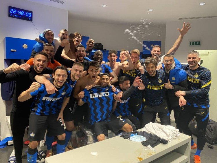 中超黑马酝酿重磅引援，锁定本土强力铁腰，海港同意放人，三赢之举（中超黑马酝酿大手笔引援，锁定本土硬核后腰，海港同意放行，三方共赢）